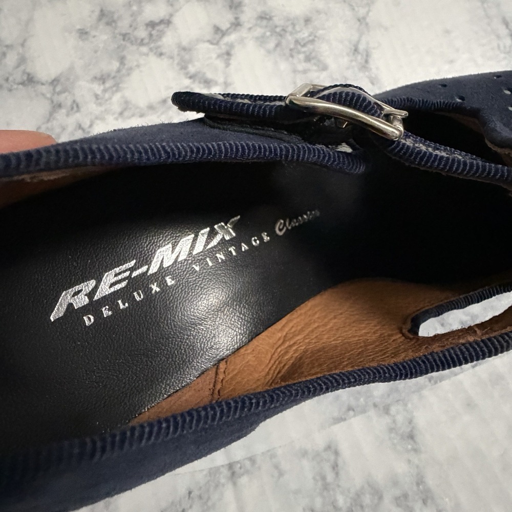 Re-Mix Vintage Footwear Cloche T-straps in Navy Suede/Black Patent, Size 6 - Picture 12 of 16